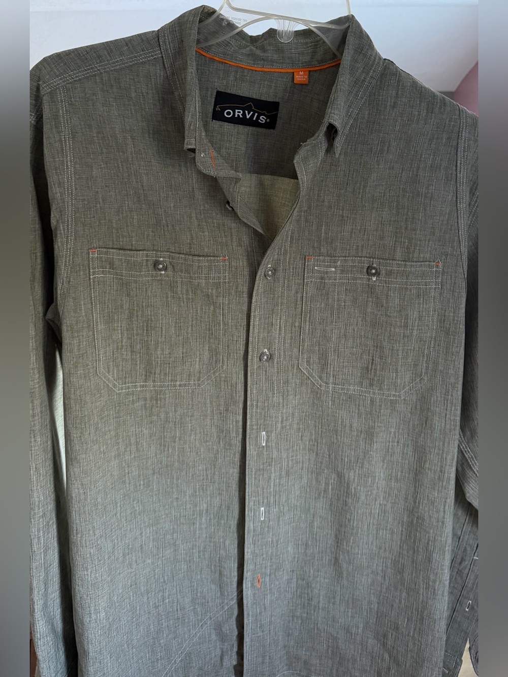 Orvis Olive Green Men’s Button-Up Shirt Orange Trim Size Medium NWOT